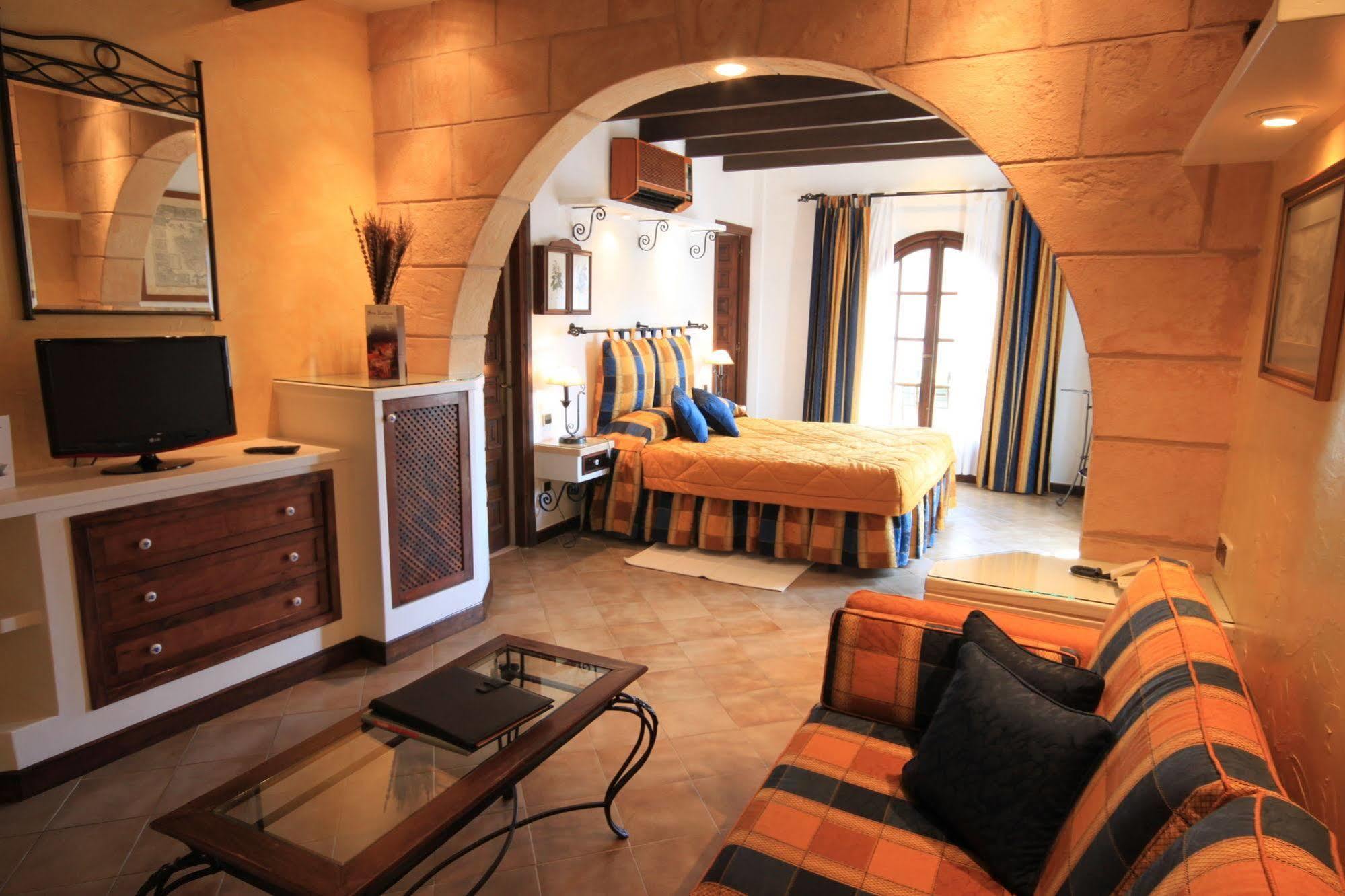 Petit Hotel Ses Rotges - Only Adults Cala Ratjada  Εξωτερικό φωτογραφία